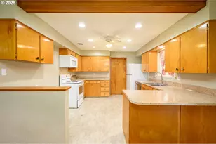 1036 SW 2nd St, McMinnville, OR 97128 - Photo 30