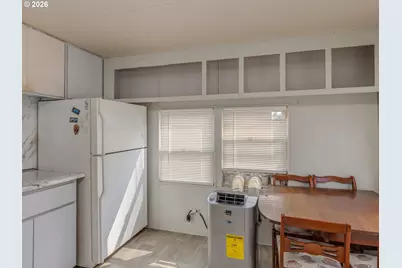 8039 SE Monterey Ave, Milwaukie, OR 97222 - Photo 4