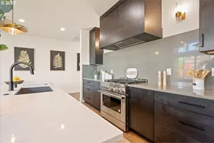 801 N V St, Washougal, WA 98671 - Photo 16