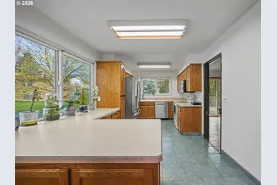 1960 SW 13th Ct, Gresham, OR 97080 - Photo 6