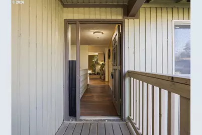 1960 SW 13th Ct, Gresham, OR 97080 - Photo 16