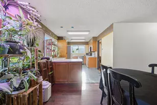 1960 SW 13th Ct, Gresham, OR 97080 - Photo 10