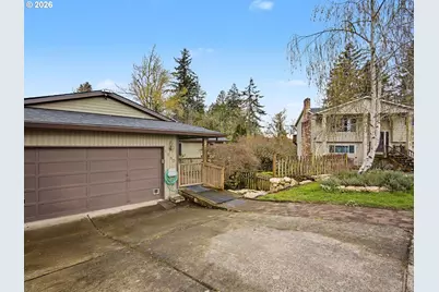 1960 SW 13th Ct, Gresham, OR 97080 - Photo 2