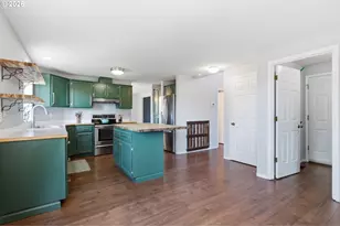 728 E Heritage Loop, La Center, WA 98629 - Photo 10