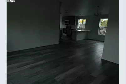 407 Dufur Ave, Maupin, OR 97037 - Photo 10