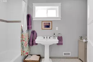 32789 E Thomas St, Coburg, OR 97408 - Photo 26