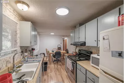 92891 Allens Aly, Cheshire, OR 97419 - Photo 14