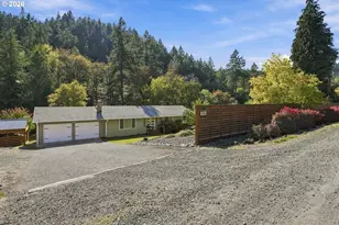 451 Woodruff Mountain Rd, Roseburg, OR 97471 - Photo 2