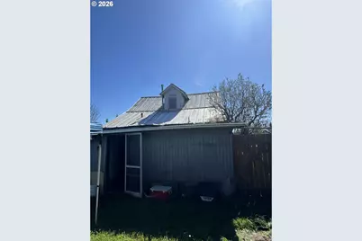 210 6th St, Amity, OR 97101 - Photo 4