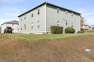 2045 SE Azalea Ave, Warrenton, OR 97146 - Photo 6