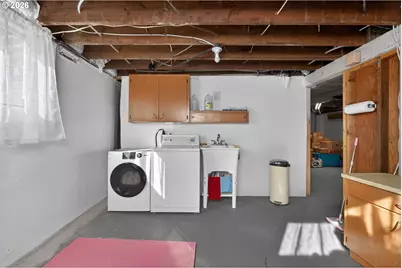 2704 SE Harrison St, Portland, OR 97214 - Photo 30