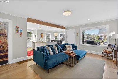 2704 SE Harrison St, Portland, OR 97214 - Photo 2