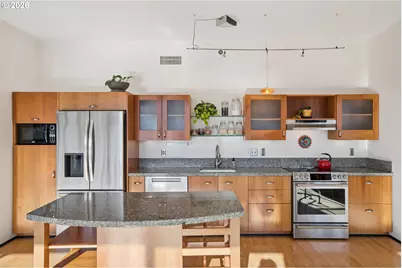333 NW 9th Ave #1015, Portland, OR 97209 - Photo 16