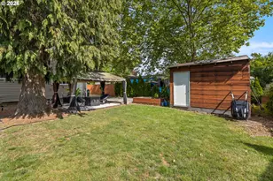 9540 SE 76th Ave, Milwaukie, OR 97222 - Photo 24