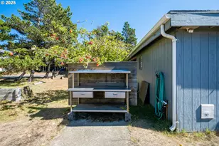 33520 Cape Kiwanda Dr, Pacific City, OR 97135 - Photo 20