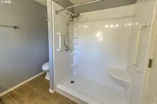 8025 NE 38th Ave, Vancouver, WA 98665 - Photo 32