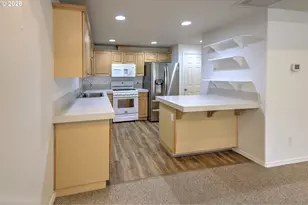 8025 NE 38th Ave, Vancouver, WA 98665 - Photo 8