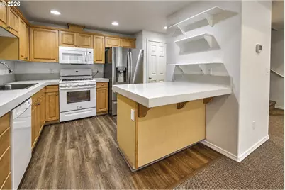 8025 NE 38th Ave, Vancouver, WA 98665 - Photo 12