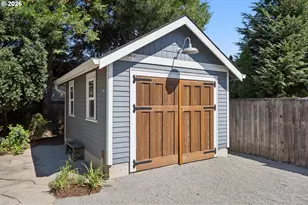 1435 SE Claybourne St, Portland, OR 97202 - Photo 38