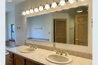 2180 Hayes St, North Bend, OR 97459 - Photo 34