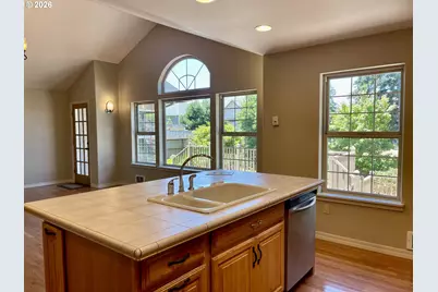 2180 Hayes St, North Bend, OR 97459 - Photo 16