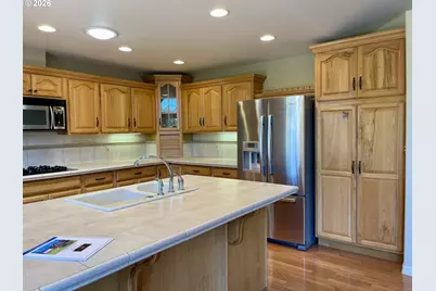 2180 Hayes St, North Bend, OR 97459 - Photo 16