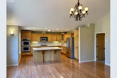 2180 Hayes St, North Bend, OR 97459 - Photo 2