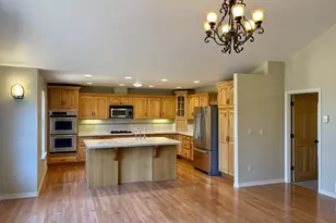 2180 Hayes St, North Bend, OR 97459 - Photo 2