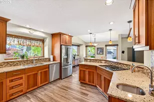 12829 SE Ott St, Clackamas, OR 97015 - Photo 6