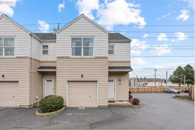 15723 NE Beech 3C St, Portland, OR 97230 - Photo 2