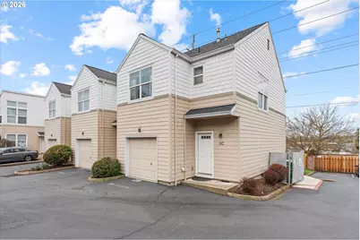 15723 NE Beech 3C St, Portland, OR 97230 - Photo 1
