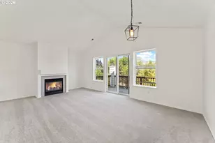 15723 NE Beech 3C St, Portland, OR 97230 - Photo 4