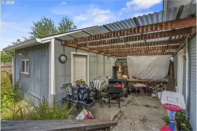1307 S 6th Ave, Kelso, WA 98626 - Photo 2