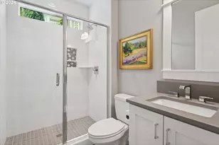 233 S Vermont St, Portland, OR 97219 - Photo 6