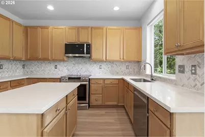 179 SE 49th Ct, Hillsboro, OR 97123 - Photo 12