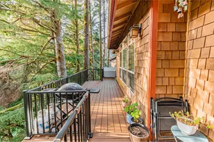 2278 NE Hotspur Ln, Lincoln City, OR 97367 - Photo 16