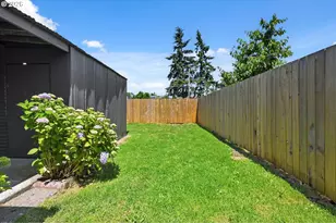 355 Stark St, Woodburn, OR 97071 - Photo 28