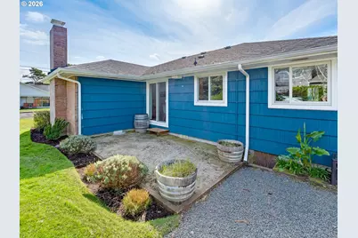 1210 S Columbia St, Seaside, OR 97138 - Photo 32
