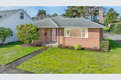 1210 S Columbia St, Seaside, OR 97138 - Photo 2