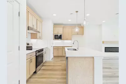 1708 NW 18th St, Battle Ground, WA 98604 - Photo 2