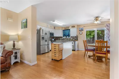 1301 E 19th St, The Dalles, OR 97058 - Photo 8