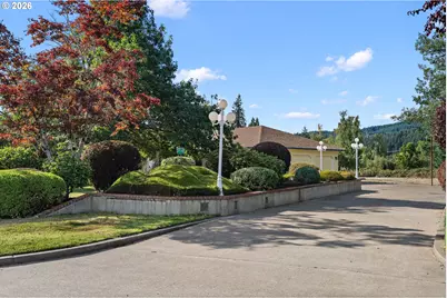 39141 Easton Ln, Springfield, OR 97477 - Photo 4
