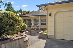 39141 Easton Ln, Springfield, OR 97477 - Photo 6