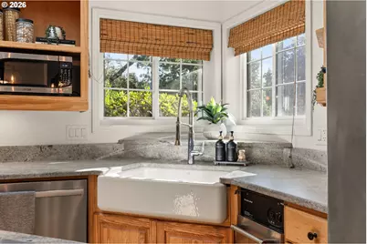 39141 Easton Ln, Springfield, OR 97477 - Photo 16