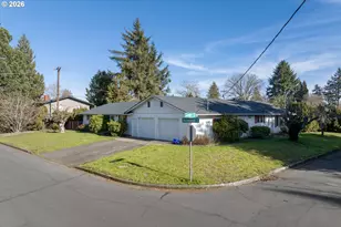 3307 Arrowhead St, Eugene, OR 97404 - Photo 2