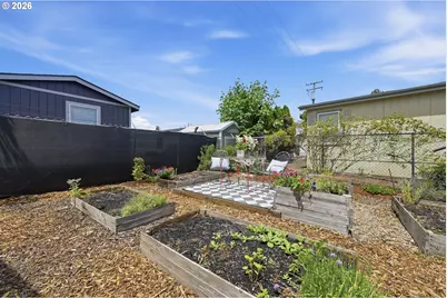 658 S 57th St #35, Springfield, OR 97478 - Photo 32