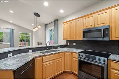 2136 NE 52nd Ave, Hillsboro, OR 97124 - Photo 8