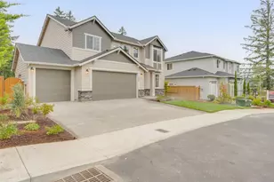 1865 NE Currin Creek Dr, Estacada, OR 97023 - Photo 2