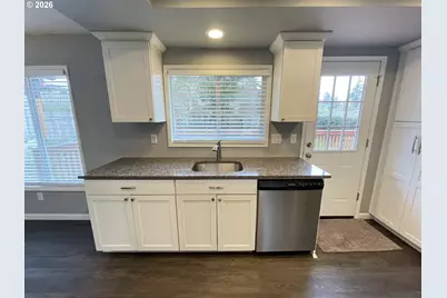 15300 SE Lee Ave, Milwaukie, OR 97267 - Photo 10