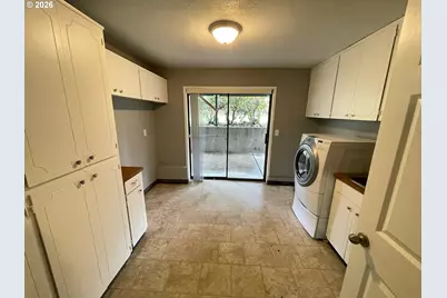 15300 SE Lee Ave, Milwaukie, OR 97267 - Photo 22